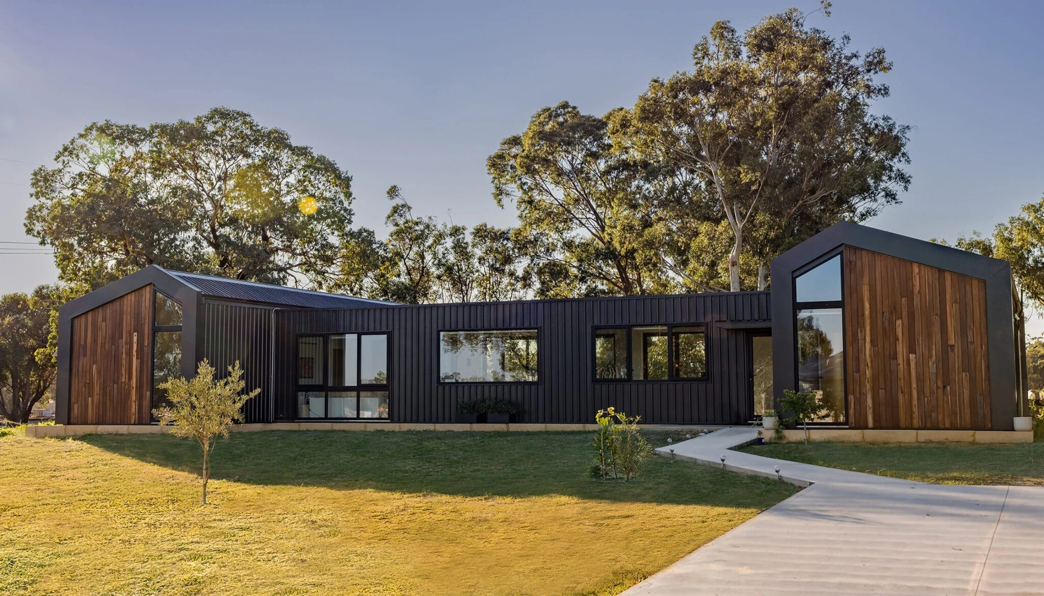 https://site.duetproperty.com.au/assets/images/journal/perths-best-wellness-spots/imgi_138_Hollander_banner-2048x1170.jpg