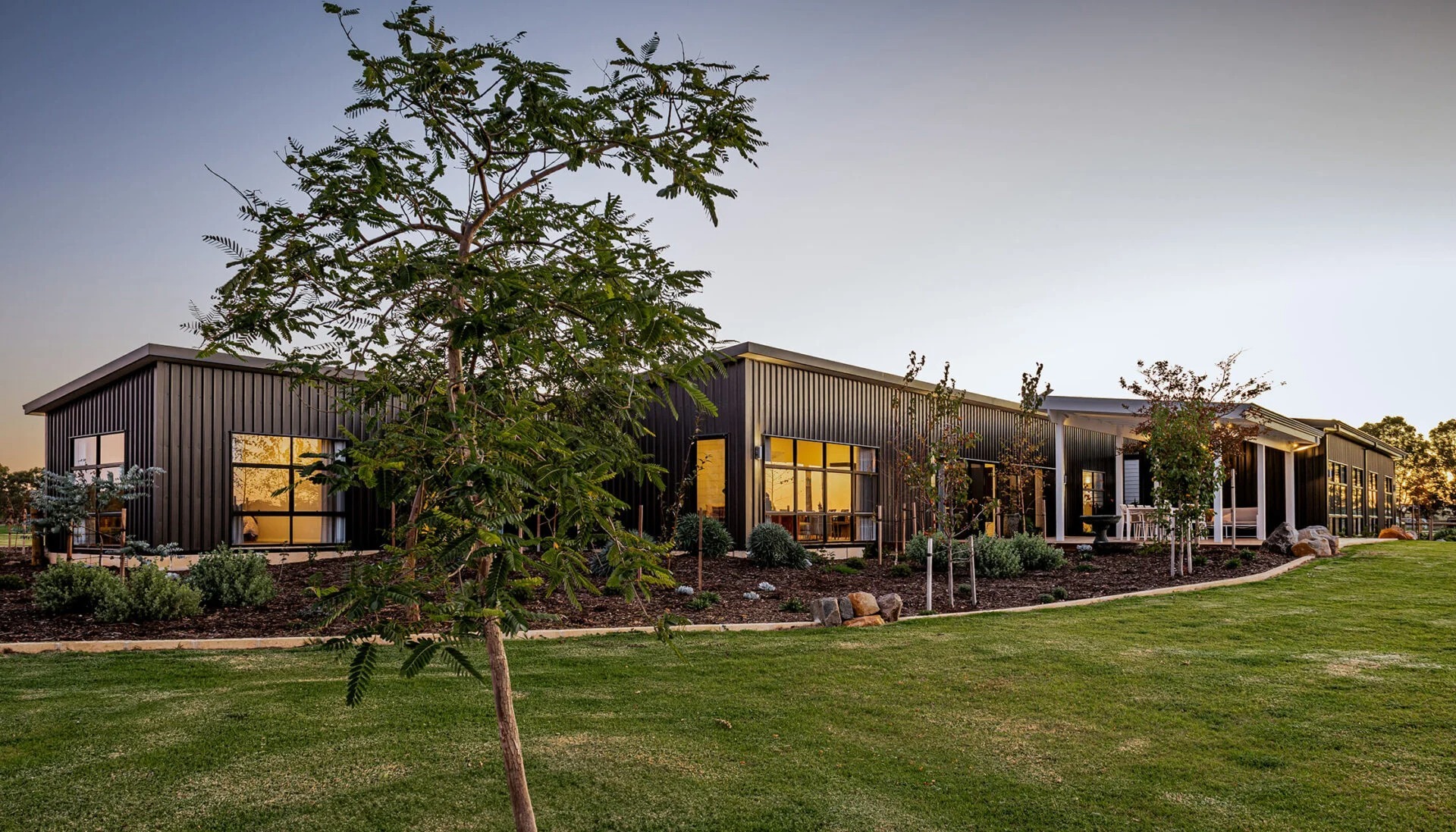 https://site.duetproperty.com.au/assets/images/journal/perths-best-wellness-spots/imgi_43_Yelverton_banner-1920x1097.jpg